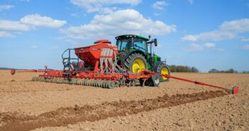 Kuhn extends Megant drill range