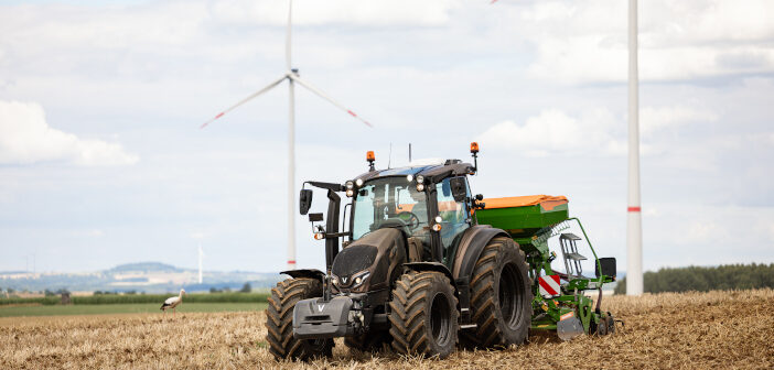 Valtra adds stepless transmission to G Series