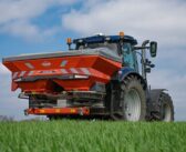 Kuhn adds to Axis spreader range